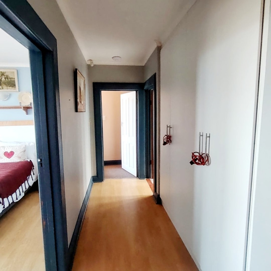 5 Bedroom Property for Sale in Beacon Bay Eastern Cape